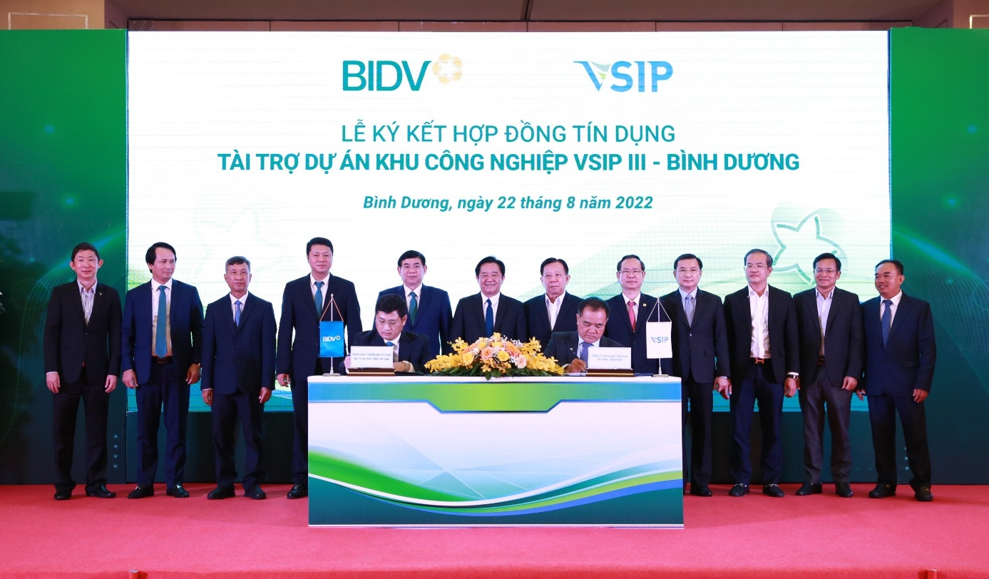 Nghĩa tình - giá trị văn hóa tạo sức mạnh nội sinh của BIDV trong hành trình phụng sự đất nước: Kỳ 2 - Khi lợi nhuận biết lùi một bước
